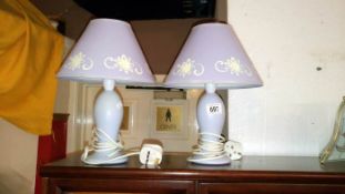 2 table lamps