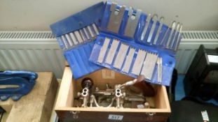 A boxed Record multi plane No: 405 & a quantity of plane cutters