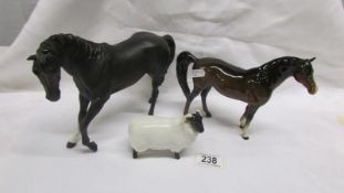 2 Beswick horses and a Beswick ram