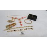 A mixed lot of jewellery including 2 ladies wristwatch, necklace with matching earrings,