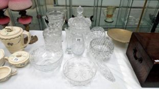 A mixed lot of cut glass bowls,