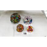 10 glass paperweights