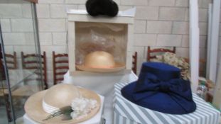 4 vintage ladies hats in 3 hat boxes