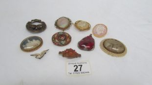A mixed lot of brooches including micro mosaic,