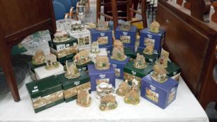 23 boxed Lilliput lane cottages