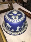 A Victorian Wedgwood stilton dome