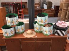 Quantity hats and hat boxes