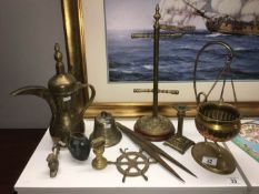 A quantity of brass items