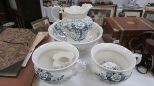 A 6 piece wash set comprising jug, basin, 2 chamber pots,