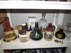 A mixed lot of assorted alcohol bottles,