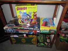 A mixed lot of various children's toys and games including Star Wars,