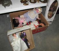 A mixed lot of vintage dolls