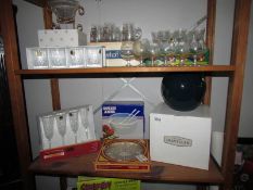 A mixed lot of glassware (2 shelves)