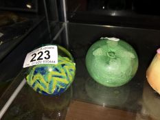 A 19th century Mdina glass paperweight and 1 other (a/f)