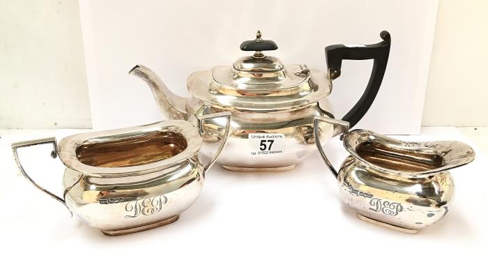 A 3 piece silver tea set, maker W & H, HM Sheffield 1923, 1150gms