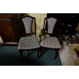 Oval End Mahogany Extension Dining Table (2 removable leaves), on square tapered legs and castors.