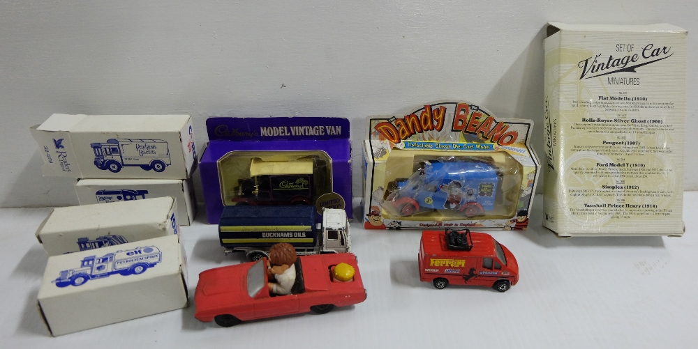 10 Scale Model Cars incl 4 x Reader’s Digest Corgi Cars (boxed) & 1 x set of “Vintage Car