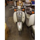 HONDA SCOOPY 50CC SCOOTER (SILVER FARING) WITH KEY