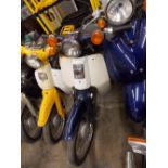 DELUXE 50 SUPER CLUB 50CC MOPED (WHITE FARING) WITH KEY