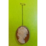 9CT GOLD MOUNTED SHELL CARVED CAMEO BROOCH.8.