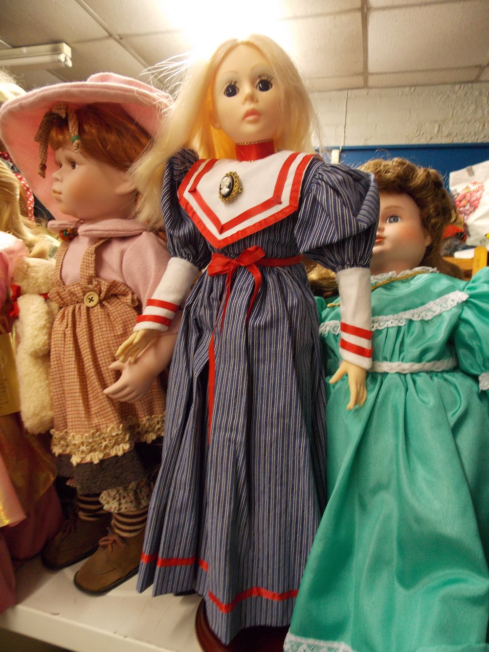 THIRTEEN TWENTIETH CENTURY PERIOD DRESS DOLLS WITH PORCELAIN AND PLASTIC HEADS BY ALBERON - Image 2 of 6