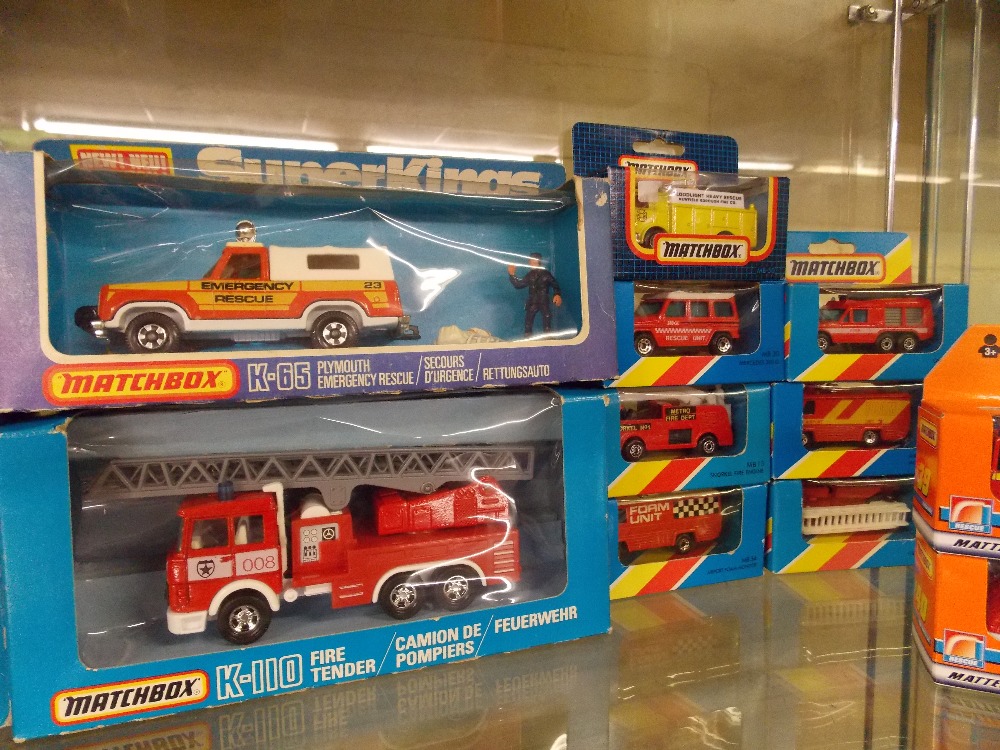 SHELF OF MINT AND BOXED MIATCHBOX SUPERKINGS, SPEEDKINGS, 5 PACK GIFT SET, - Image 3 of 4