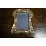 EARLY 20TH CENTURY SILVER ART NOUVEAU STYLE EASEL BACKED PHOTOGRAPH FRAME