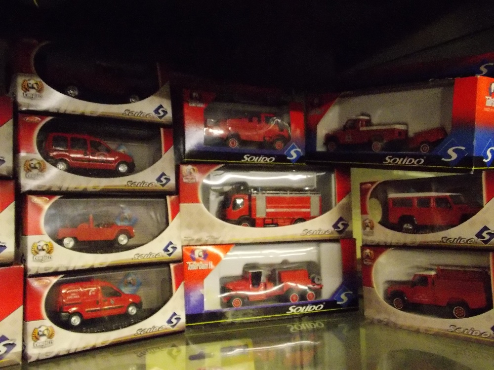 SHELF OF SOLIDO DIECAST MODELS OF FIRE ENGINES, - Image 2 of 4