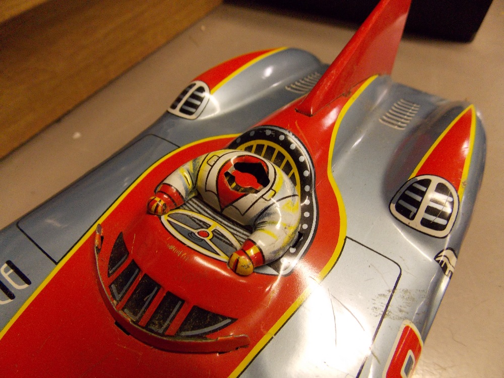 TIN PLATE CAR A/F AND A THRUST SSC DIECAST SUPERSONIC CAR BY LLEDO - Image 2 of 4