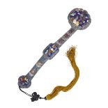 CLOISONNÉ ENAMEL AND LAPIS GEMSTONE INLAYS RUYI SCEPTRE, LATE QING DYNASTY 晚清 掐絲琺瑯鑲寶石如意 Decorated on