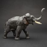 A FINE BRONZE MODEL OF AN ELEPHANT, SEIKOKU SAKU, MEIJI PERIOD 明治時代 誠谷造 象 Well and