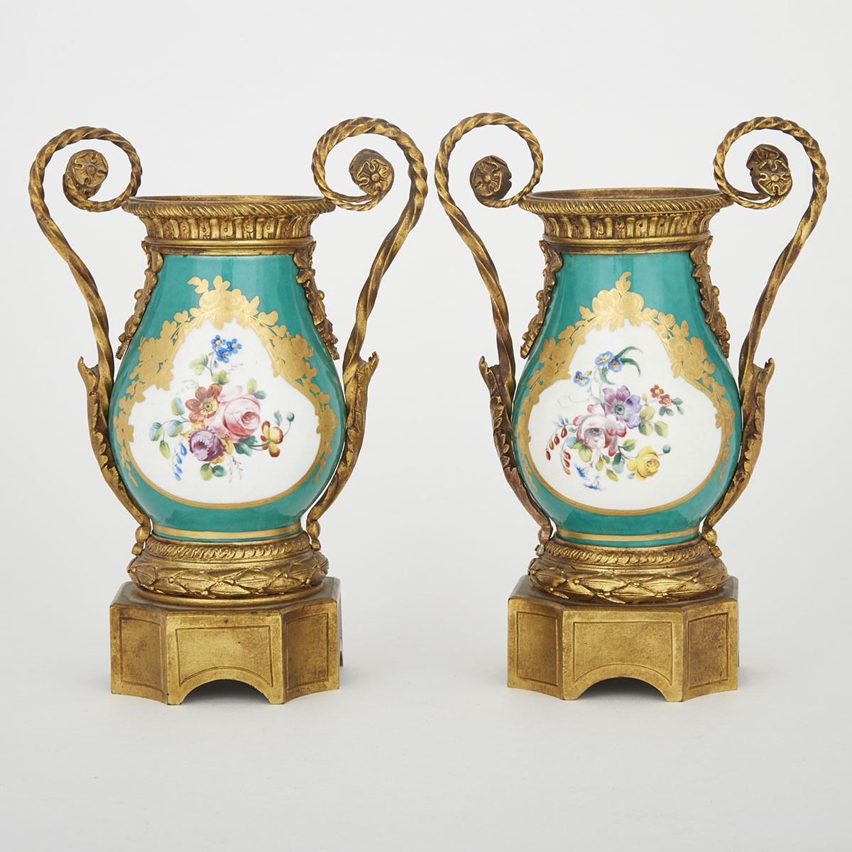 PAIR OF ORMOLU MOUNTED ‘SÈVRES’ GREEN GROUND VASES, LATE 19TH CENTURYpainted in colours with - Bild 2 aus 2