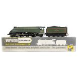 Wrenn Railways OO gauge tender locomotive BR class A4  4-6-2 ‘Silver Link’ (W2211/A). RN 60014 in