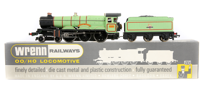 Wrenn Railways OO gauge BR Castle class 4-6-0 tender locomotive ‘Brecon Castle’ (W2221B). RN 5023 in