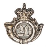 A Vic silver plated crowned bugle glengarry badge, “20” to centre. GC Plate 1