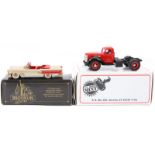 2 white metal American vehicles. A U.S. Model Mint US19 1947 International KB-12 Tractor Unit. In