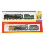 2 Hornby Railways OO gauge BR Merchant Navy class 4-6-2 tender locomotives. ‘Ellerman Lines’ (R2294)