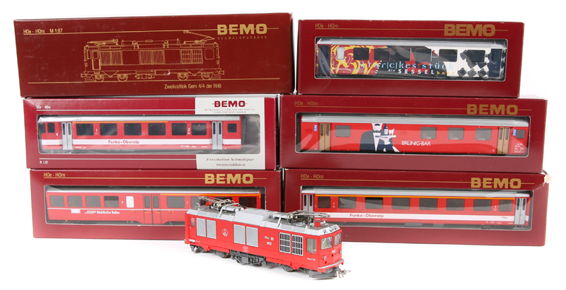 12 BEMO HOE/HOM Locomotive and passenger rolling stock. RhB Gem 4/4 802 Zweikraftlokomotive Bo-Bo