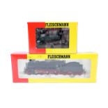 2 Fleischmann HO Gauge steam locomotives. A D.R. class 38 4-6-0 tender locomotive 38-3725 (1818)