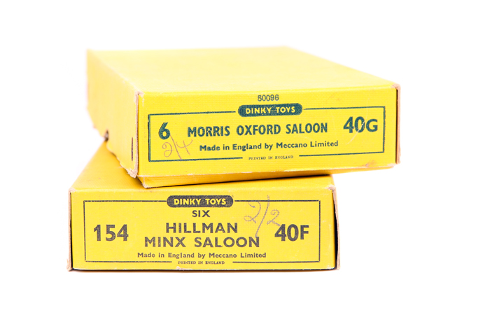 2 Dinky Toys Empty Trade Packs. Hillman Minx Saloon 40F/154 (6). Plus Morris Oxford Saloon 40G (