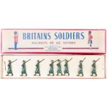 Britains Italian Infantry set No.1435. 1948-59 8 infantrymen in khaki uniforms, marching with rifles