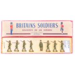 Britains New Zealand Infantry set No.1542. Comprising 8 pieces, Officer with sword and 7 infantrymen