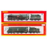 2 Hornby Hobbies OO gauge locomotives. BR Battle of Britain class 4-6-2 tender locomotive (R2260).