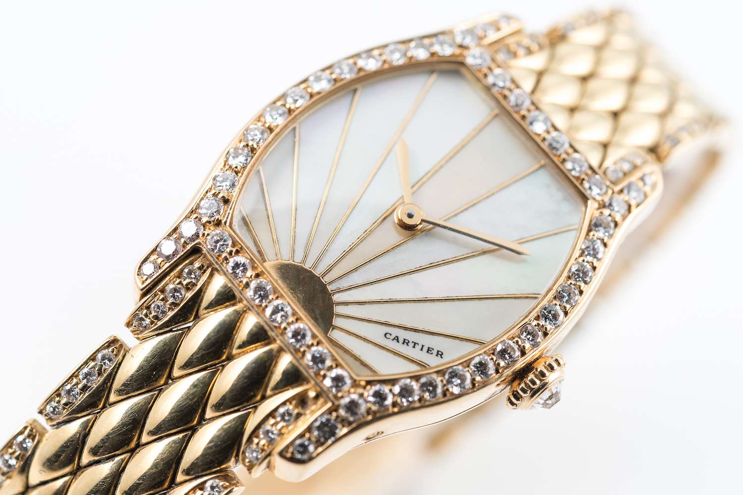 A FINE & RARE LADIES 18K SOLID GOLD & DIAMOND CARTIER TORTUE BRACELET WATCH CIRCA 2000
D: Mother - Image 2 of 2