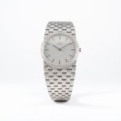 A GENTLEMAN'S 18K SOLID WHITE GOLD OMEGA BRACELET WATCH CIRCA 1970 
D: Silver dial with silver