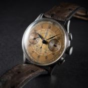 A RARE GENTLEMAN'S STAINLESS STEEL OMEGA CHRONOGRAPH WRIST WATCH DATED 1940, REF. CK 988 WITH