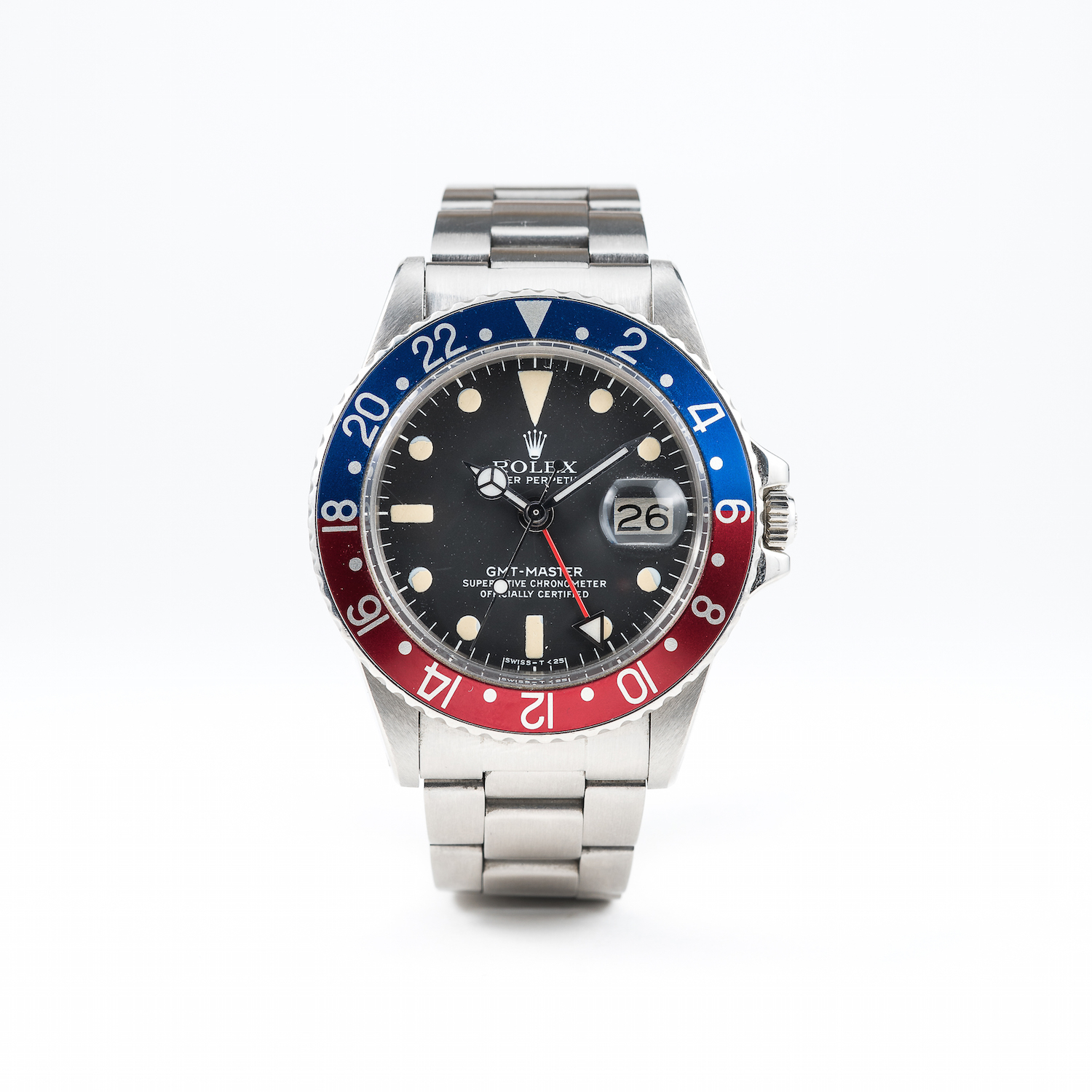 A GENTLEMAN'S STAINLESS STEEL ROLEX OYSTER PERPETUAL DATE GMT MASTER BRACELET WATCH CIRCA 1973, REF.