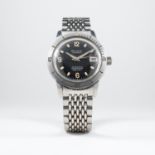 A GENTLEMAN`S STAINLESS STEEL BULOVA SNORKEL 666 FEET AUTOMATIC DIVERS BRACELET WATCH CIRCA 1960s
D: