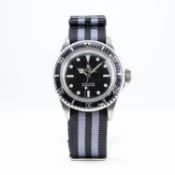 A GENTLEMAN'S STAINLESS STEEL ROLEX OYSTER PERPETUAL SUBMARINER WRIST WATCH CIRCA 1967, REF. 5513 "