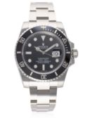 A RARE GENTLEMAN'S STAINLESS STEEL ROLEX OYSTER PERPETUAL DATE SUBMARINER BRACELET WATCH DATED 2014,